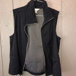 Sleek vest